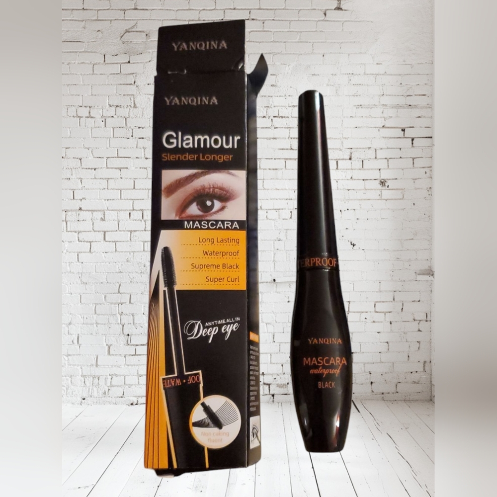 NIB Supreme Black Waterproof Mascara